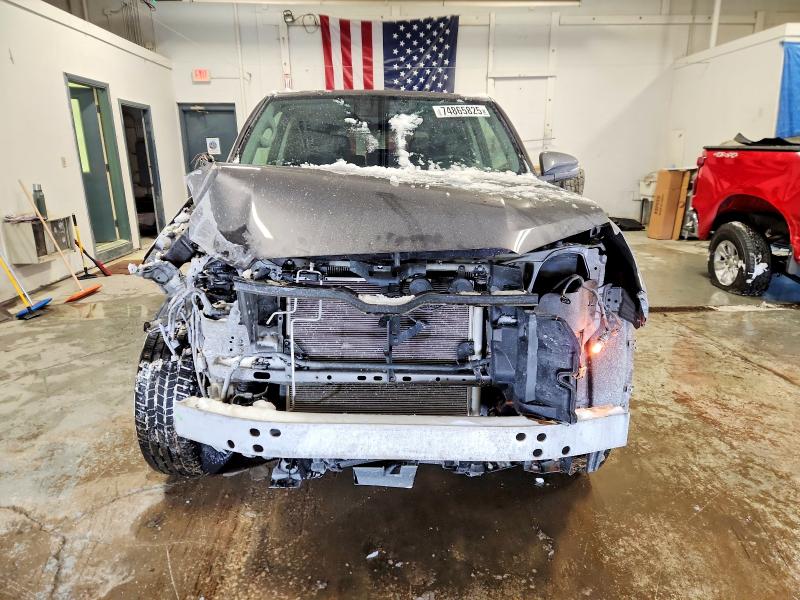 Photo 5 from auction – 2021 TOYOTA 4RUNNER with VIN JTEKU5JR7M5879038