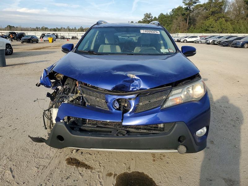 Photo 5 from auction – 2015 TOYOTA RAV4 XLE with VIN 2T3RFREV1FW275699
