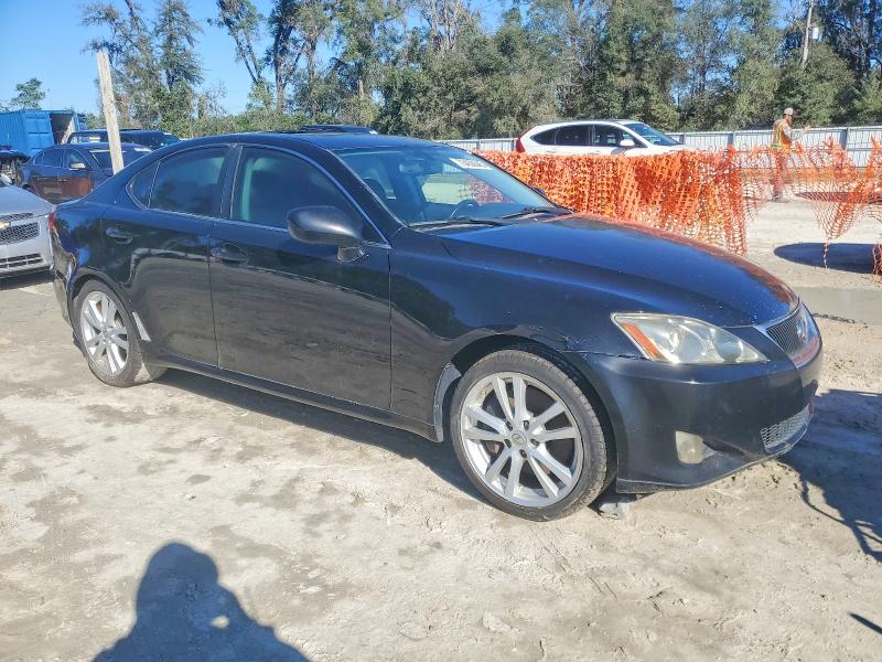 Photo 4 from auction – 2006 LEXUS IS with VIN JTHBE262662002331