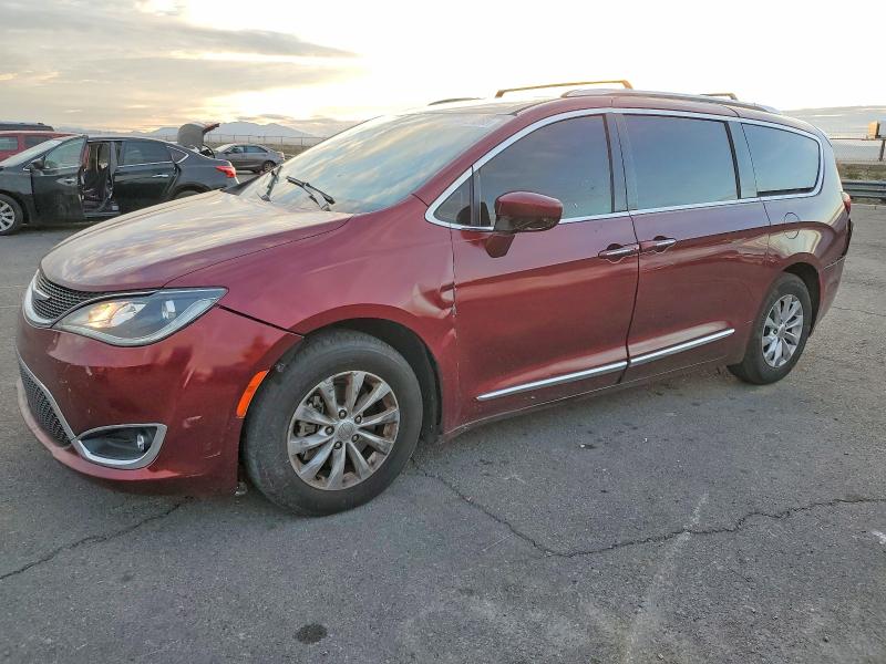 CHRYSLER PACIFICA 2018 with VIN 2C4RC1BG5JR306679 - Photo from auction