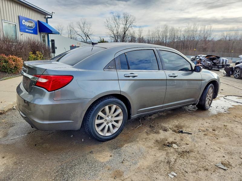 Photo 3 from auction – 2013 CHRYSLER 200 TOURIN with VIN 1C3CCBBB3DN602225