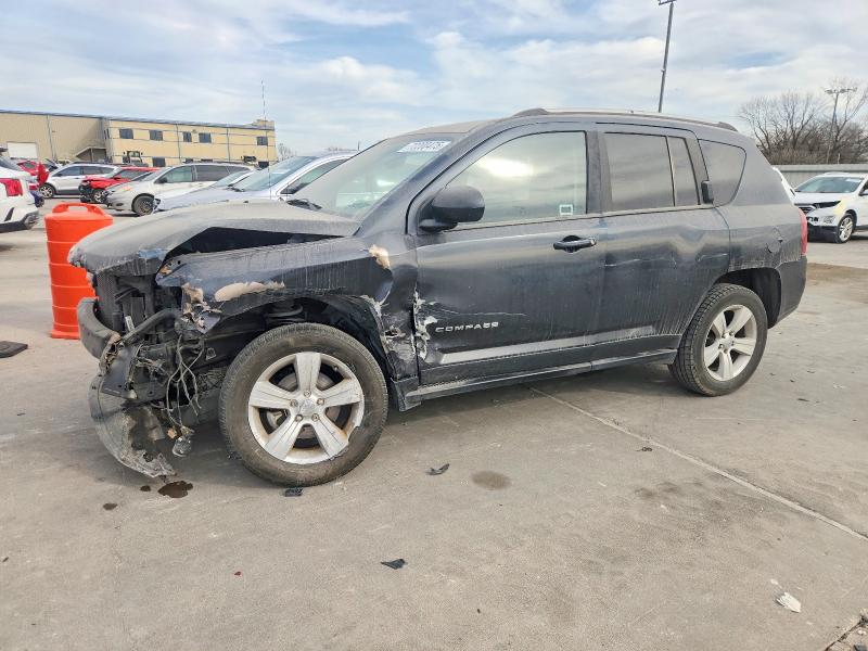 JEEP COMPASS SP 2016 with VIN 1C4NJDBB1GD566647 - Photo from auction