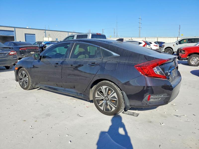 Photo 2 from auction – 2018 HONDA CIVIC EX with VIN JHMFC1F32JX009847