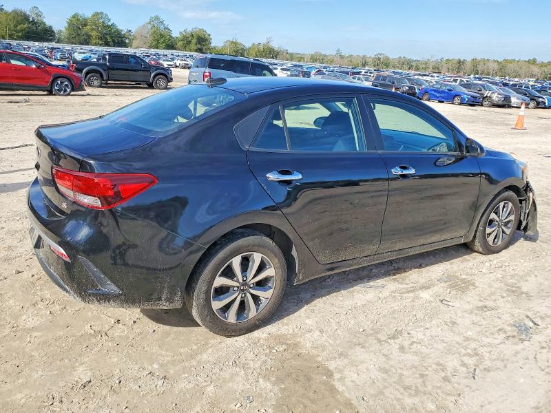 Photo 3 from auction – 2021 KIA RIO with VIN 3KPA24AD9ME407061
