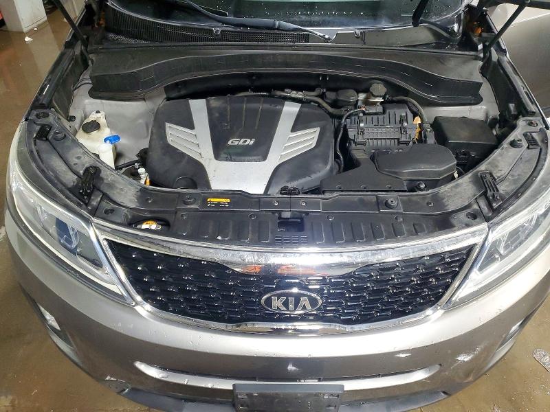 Photo 12 from auction – 2015 KIA SORENTO EX with VIN 5XYKUDA75FG626470