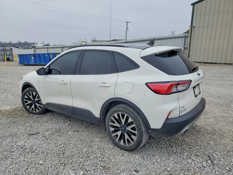Photo 2 from auction – 2020 FORD ESCAPE with VIN 1FMCU9BZ1LUA73601