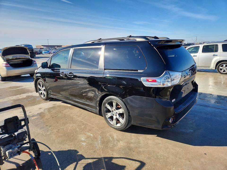 Foto 2 de la subasta – 2012 TOYOTA SIENNA SPO con VIN 5TDXK3DC0CS178216