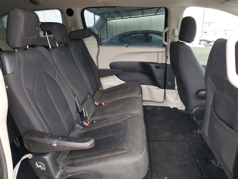 Photo 11 from auction – 2018 CHRYSLER PACIFICA with VIN 2C4RC1FG4JR118049