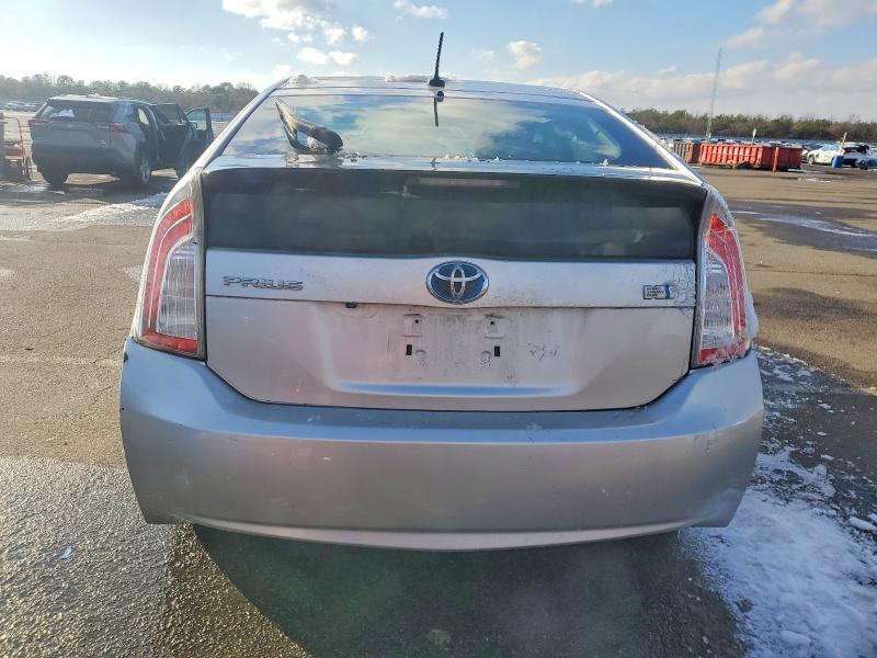 Photo 6 from auction – 2013 TOYOTA PRIUS with VIN JTDKN3DU0D5661870