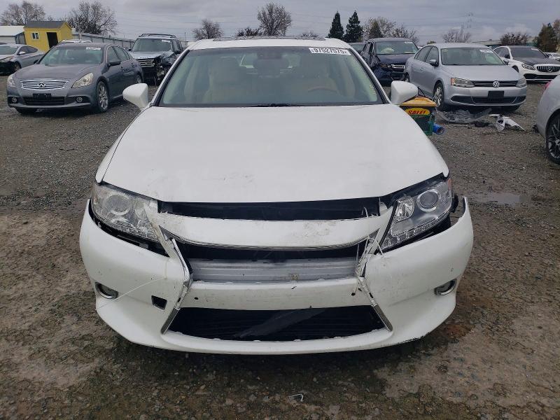 Photo 5 from auction – 2014 LEXUS ES 300H with VIN JTHBW1GG6E2053666