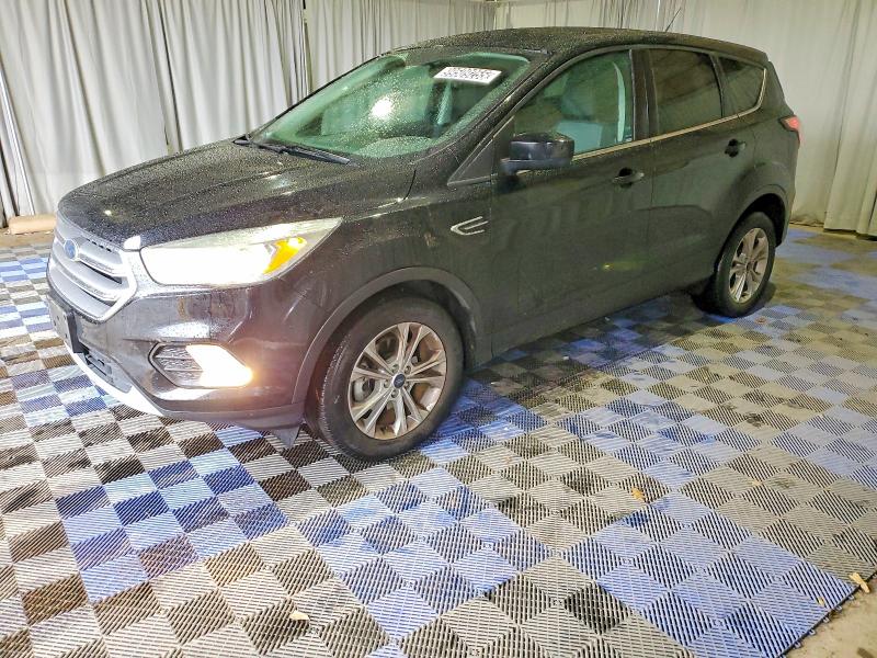 Photo 1 from auction – 2017 FORD ESCAPE SE with VIN 1FMCU0GD5HUD43526