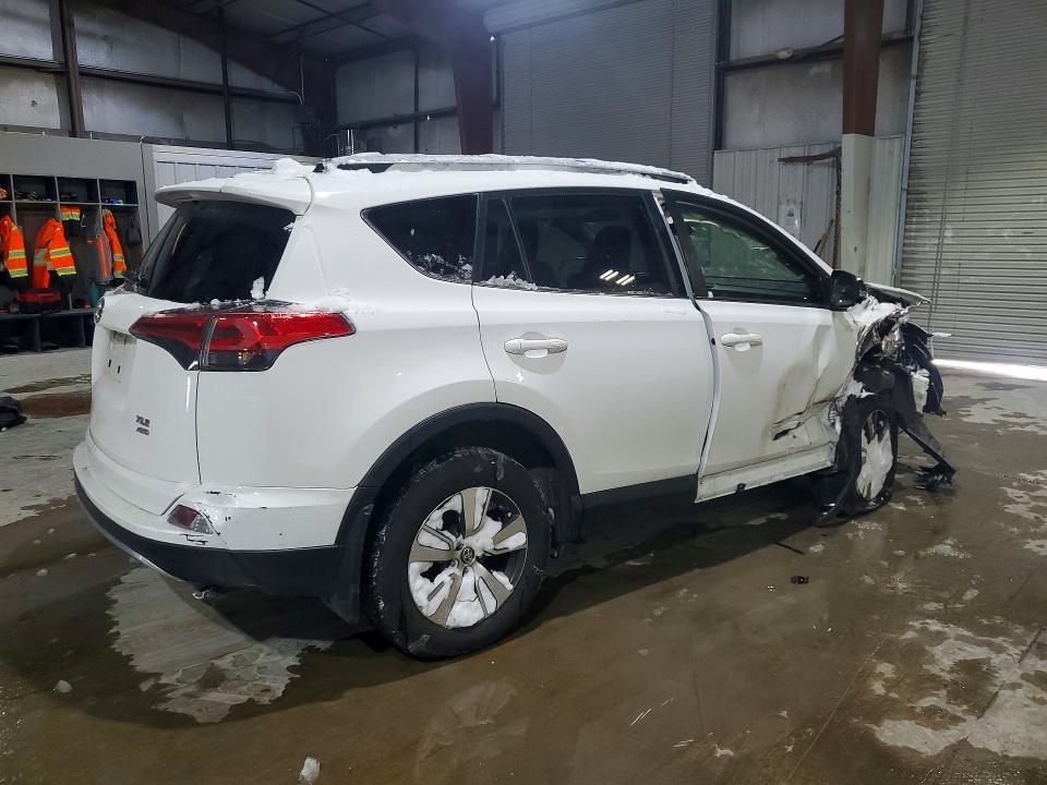 Photo 3 from auction – 2018 TOYOTA RAV4 ADVEN with VIN JTMRFREV1JD248878