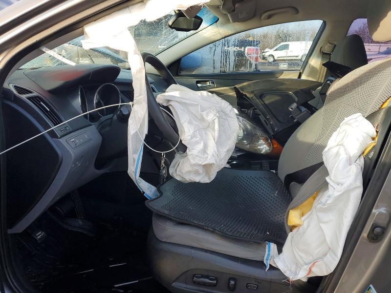 Photo 7 from auction – 2014 HYUNDAI SONATA GLS with VIN 5NPEB4AC8EH933039