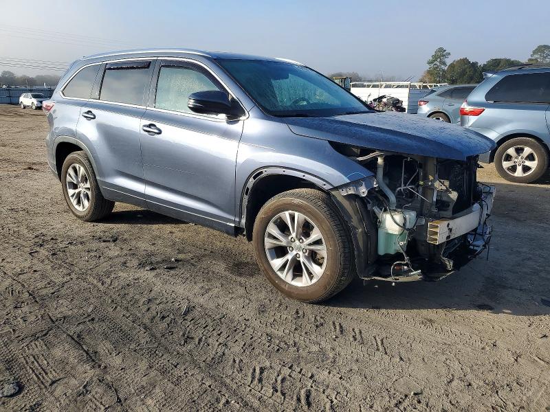 Photo 4 from auction – 2015 TOYOTA HIGHLANDER with VIN 5TDKKRFH9FS075144