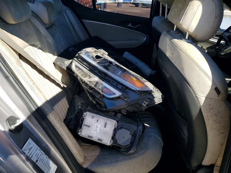 Photo 10 from auction – 2022 GENESIS G70 BASE with VIN KMTG34TA6NU093254