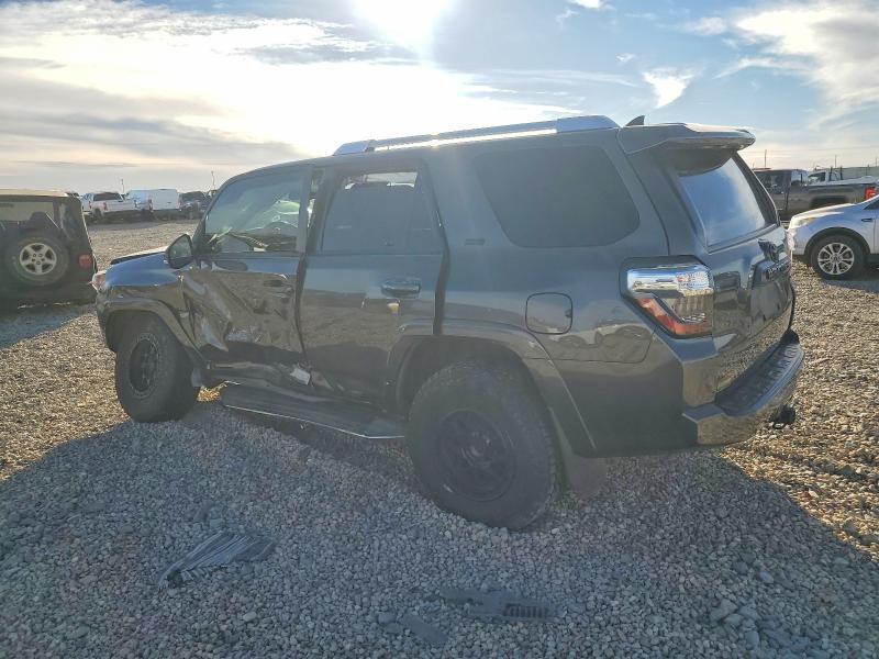 Photo 2 from auction – 2014 TOYOTA 4RUNNER SR with VIN JTEBU5JR5E5168987