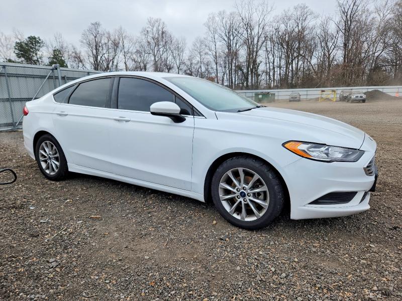 Photo 4 from auction – 2017 FORD FUSION with VIN 3FA6P0HD0HR352817