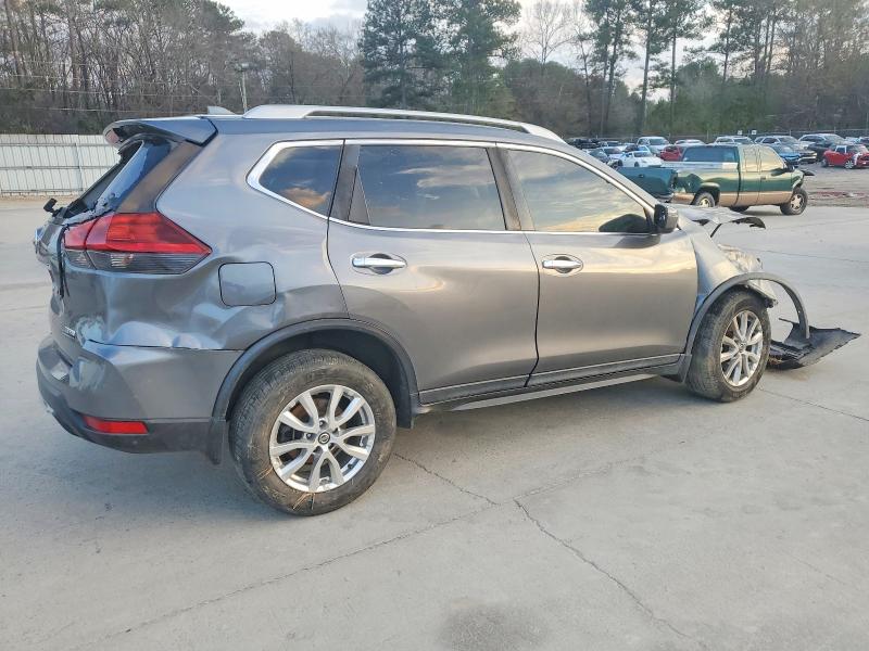 Photo 3 from auction – 2019 NISSAN ROGUE S with VIN 5N1AT2MT4KC756228
