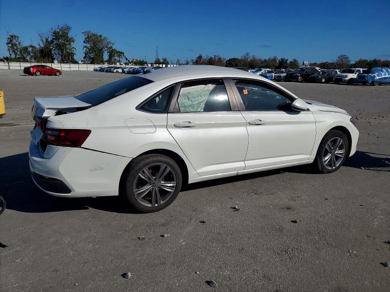 Photo 3 from auction – 2024 VOLKSWAGEN JETTA SE with VIN 3VWEM7BU5RM096427