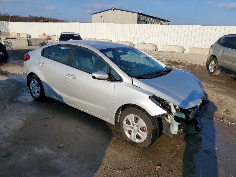 Photo 4 from auction – 2017 KIA FORTE LX with VIN 3KPFK4A77HE129847