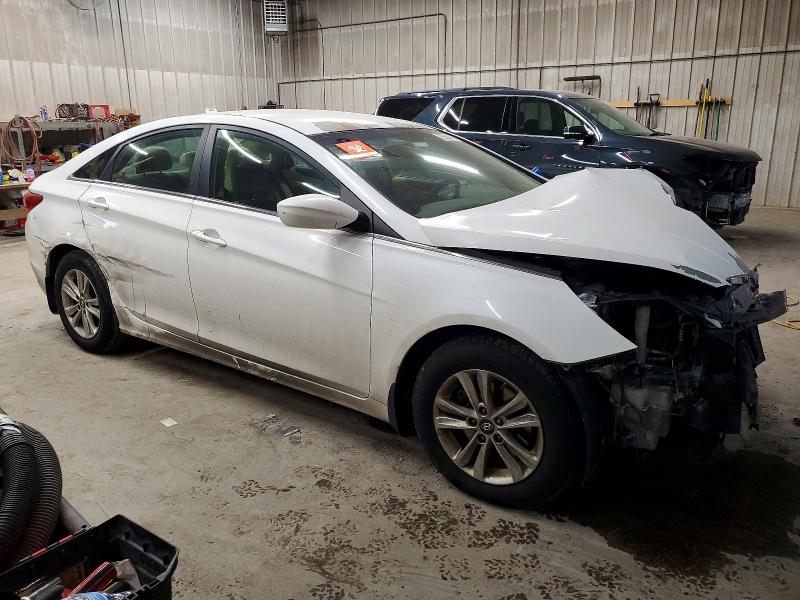 Photo 4 from auction – 2012 HYUNDAI SONATA with VIN 5NPEB4AC3CH469767
