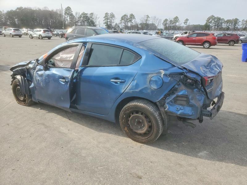 Foto 2 de la subasta – 2018 MAZDA 3 con VIN 3MZBN1U7XJM220555