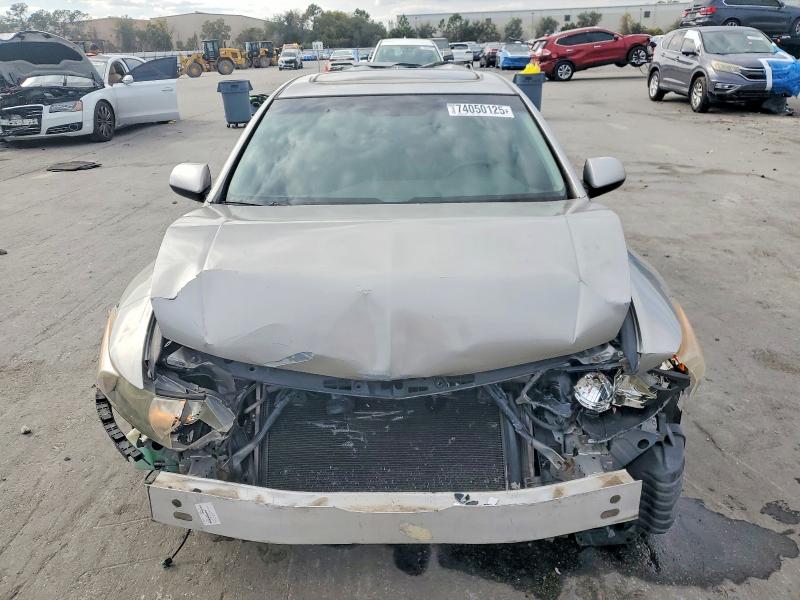 Photo 5 from auction – 2010 ACURA TSX with VIN JH4CU2F66AC034077