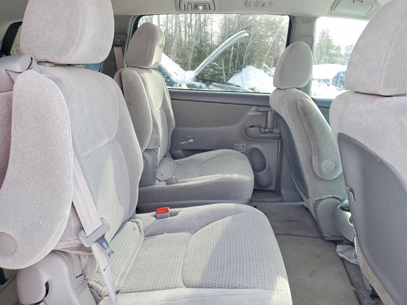 Photo 11 from auction – 2010 TOYOTA SIENNA with VIN 5TDZK4CC6AS338600