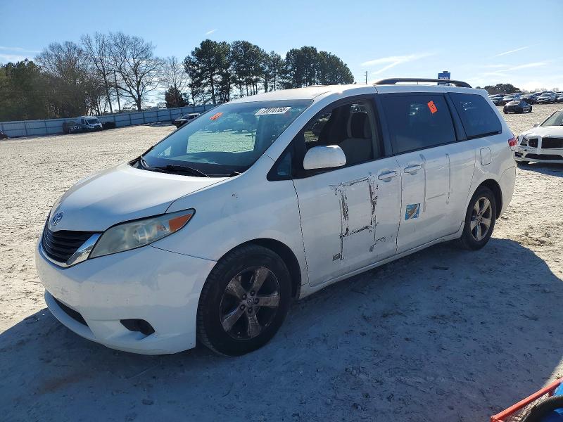 TOYOTA SIENNA 2014 with VIN 5TDKK3DC4ES481111 - Photo from auction