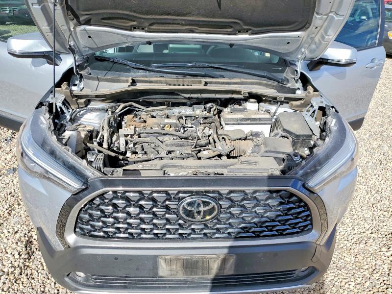 Photo 12 from auction – 2022 TOYOTA COROLLA CROSS with VIN 7MUDAAAG8NV036707