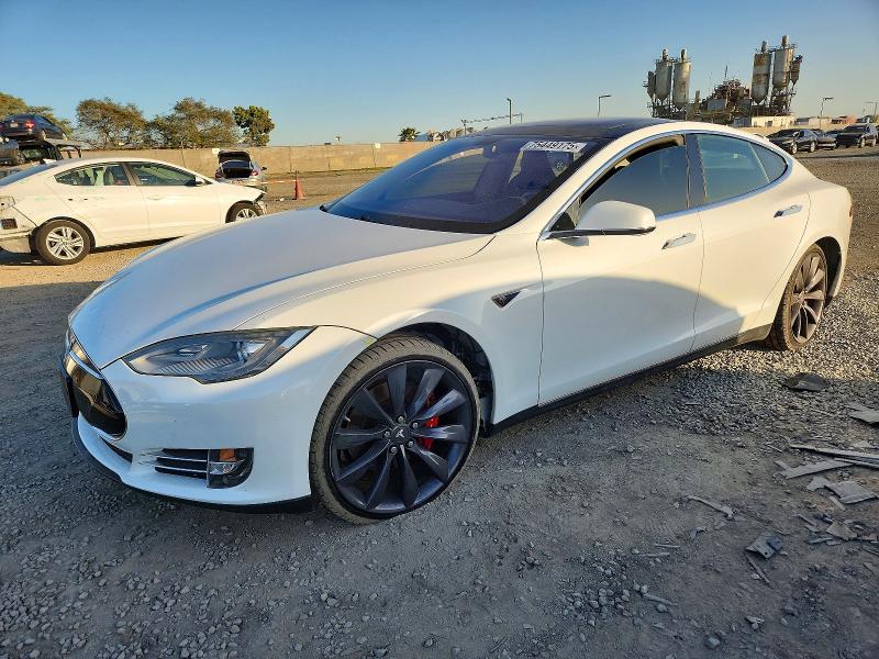 TESLA MODEL S 2013 with VIN 5YJSA1DP6DFP05346 - Photo from auction