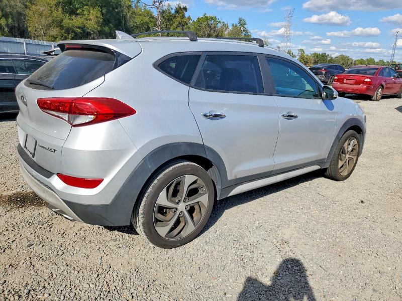Photo 3 from auction – 2017 HYUNDAI TUCSON with VIN KM8J33A28HU483878
