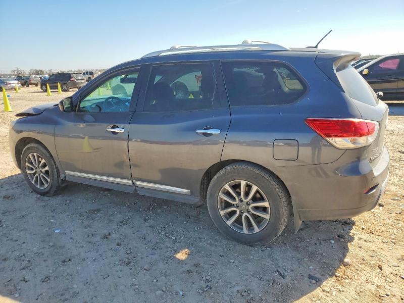 Photo 2 from auction – 2013 NISSAN PATHFINDER with VIN 5N1AR2MM2DC612378