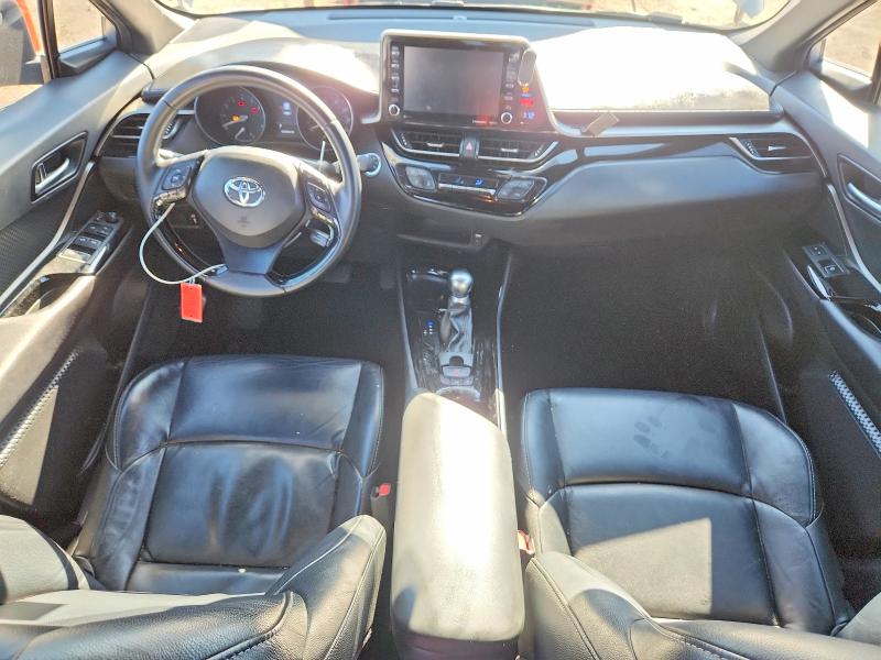 Photo 8 from auction – 2019 TOYOTA C-HR XLE with VIN NMTKHMBX2KR085697