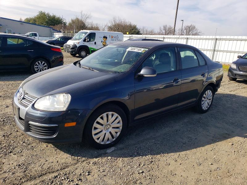 VOLKSWAGEN JETTA S 2010 with VIN 3VWJZ7AJ7AM082525 - Photo from auction