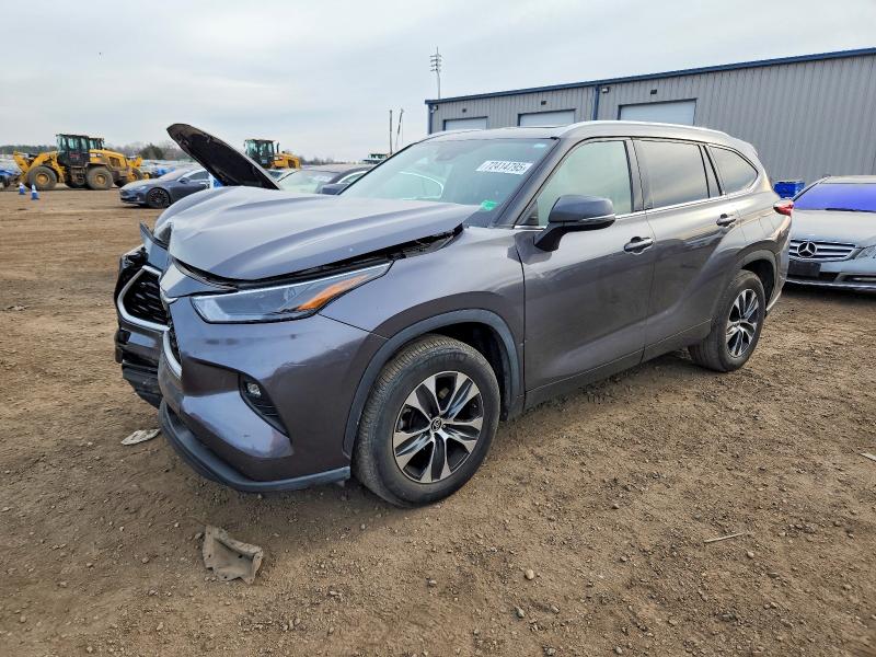 TOYOTA HIGHLANDER 2022 with VIN 5TDGZRAH7NS120170 - Photo from auction