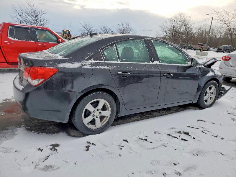 Photo 3 from auction – 2015 CHEVROLET CRUZE with VIN 1G1PC5SB7F7176277