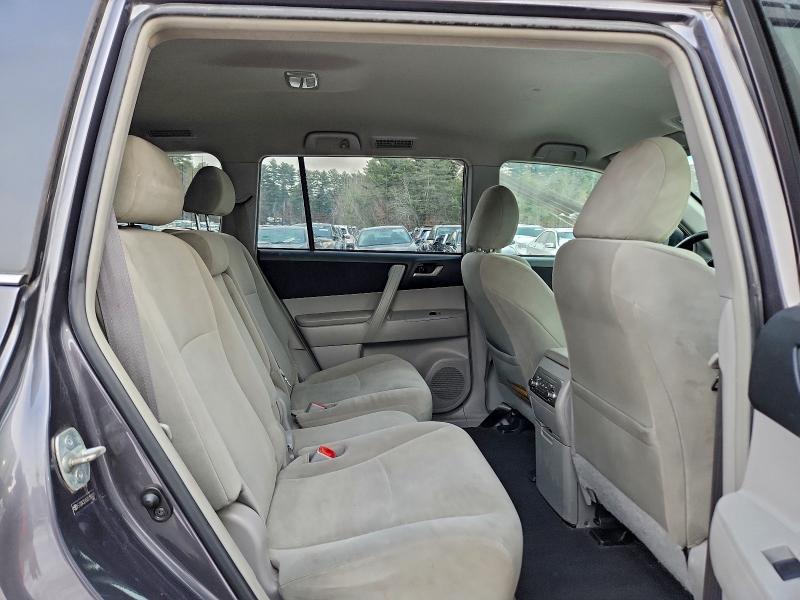 Photo 11 from auction – 2013 TOYOTA HIGHLANDER with VIN 5TDBK3EH5DS190027