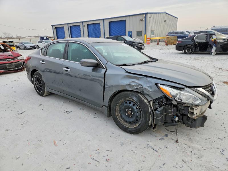 Photo 4 from auction – 2018 NISSAN ALTIMA with VIN 1N4AL3AP4JC137716