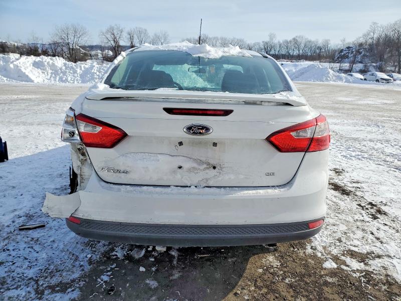 Photo 6 from auction – 2014 FORD FOCUS SE with VIN 1FADP3F21EL257378