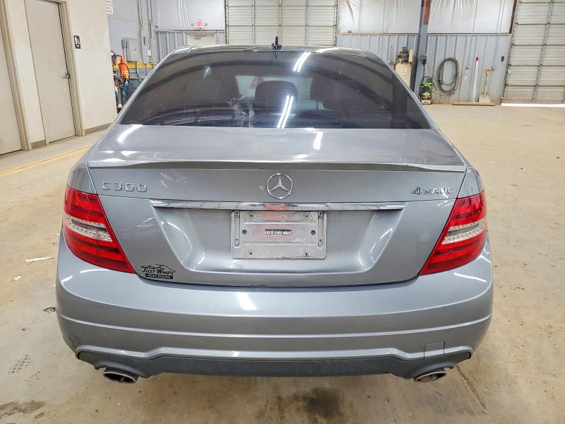 Photo 6 from auction – 2012 MERCEDES-BENZ C 300 4MAT with VIN WDDGF8BBXCR210721