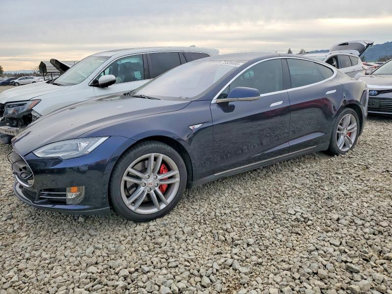 TESLA MODEL S 2014 with VIN 5YJSA1H16EFP43859 - Photo from auction