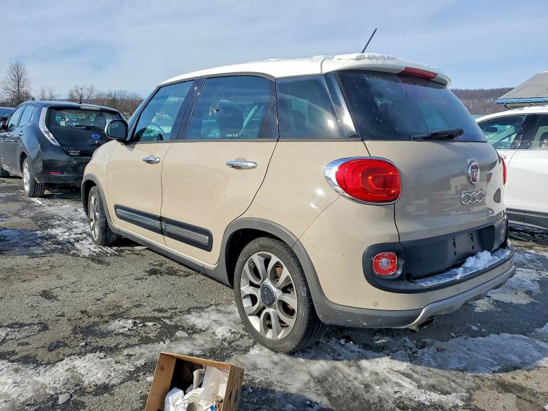 Photo 2 from auction – 2016 FIAT 500L TREKK with VIN ZFBCFADH6GZ037788