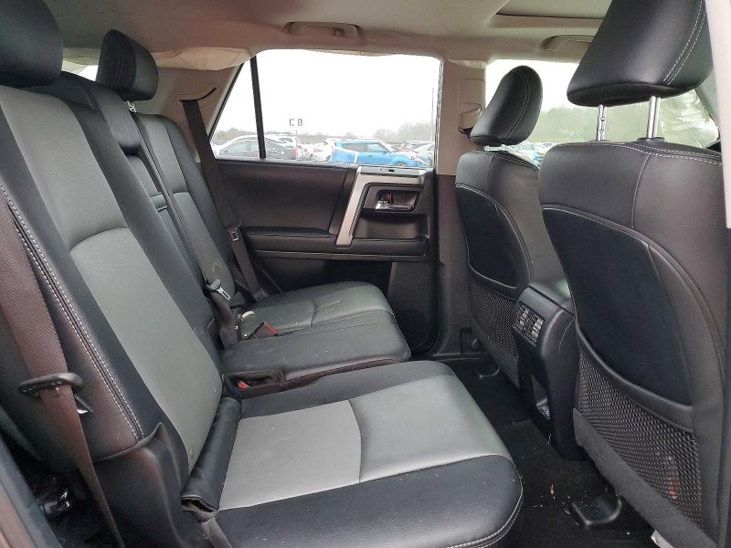 Photo 11 from auction – 2023 TOYOTA 4RUNNER SR with VIN JTEFU5JR8P5291798