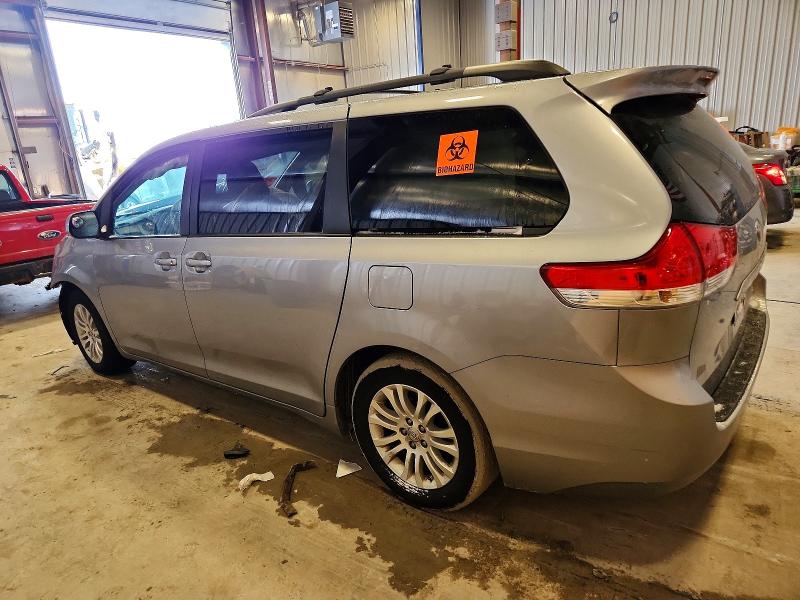Photo 2 from auction – 2013 TOYOTA SIENNA XLE with VIN 5TDYK3DC7DS308711
