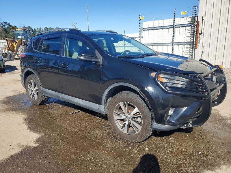 Photo 4 from auction – 2017 TOYOTA RAV4 XLE with VIN 2T3WFREV9HW364474