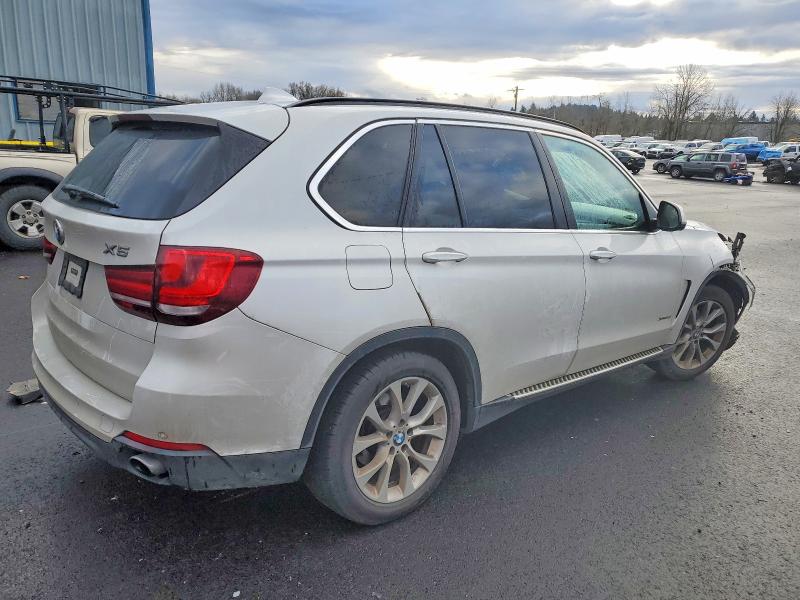 Photo 3 from auction – 2016 BMW X5 XDRIVE3 with VIN 5UXKR0C5XG0S88995