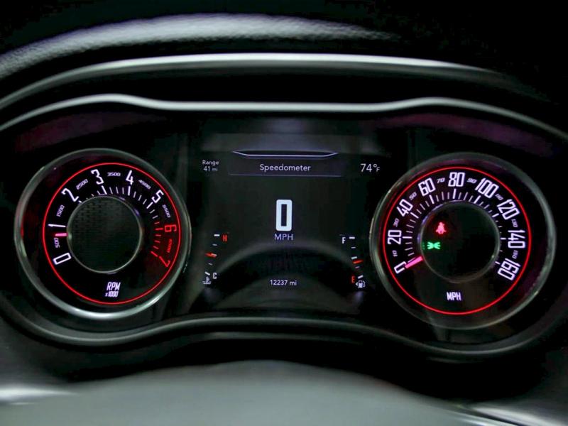 Photo 8 from auction – 2016 DODGE CHALLENGER with VIN 2C3CDZBT9GH153550