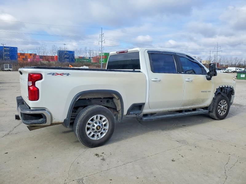 Photo 3 from auction – 2020 CHEVROLET SILVERADO with VIN 1GC4YNE73LF101323
