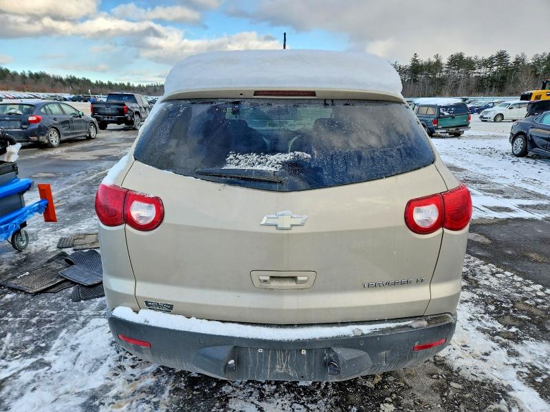 Photo 6 from auction – 2012 CHEVROLET TRAVERSE L with VIN 1GNKRGED2CJ146733